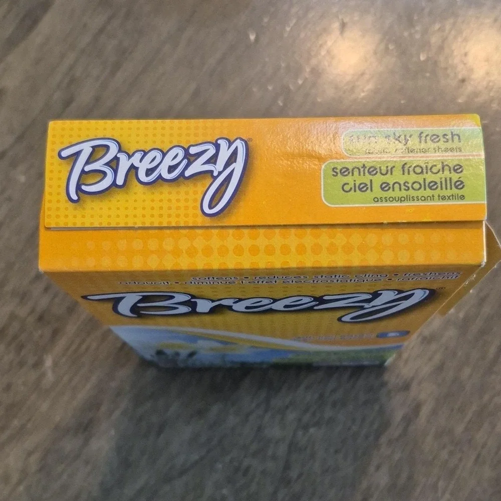 Breezy Sun Sky Fresh‎ Fabric Softener Sheets 55 Count Reduces Static Cling